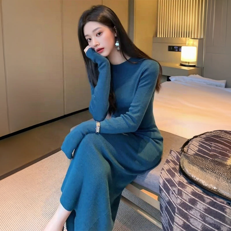 プルシアンブルーニットワンピース