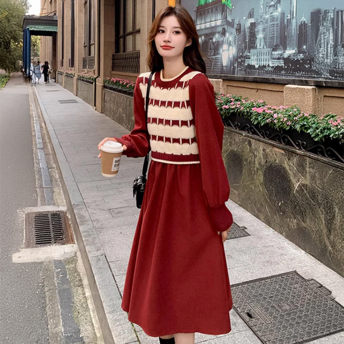 【良品】レッド ヴァレンティノ ニットワンピース フリル　XS　Aライン ラウンドネックAラインニットワンピース(2colors)