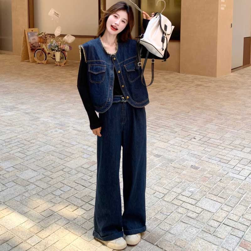 デニムベスト×ワイドデニムパンツ