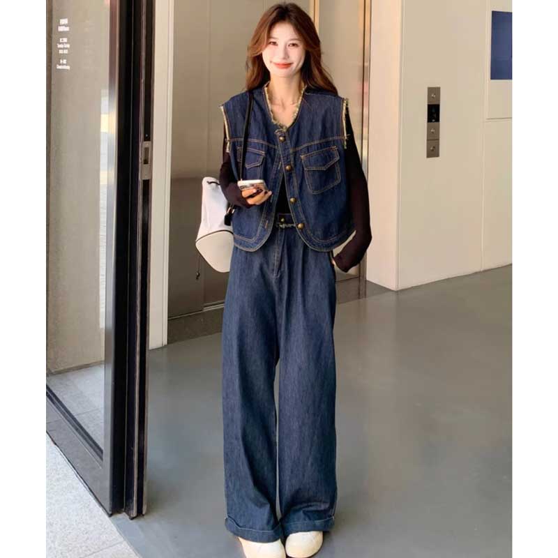 デニムベスト×ワイドデニムパンツ