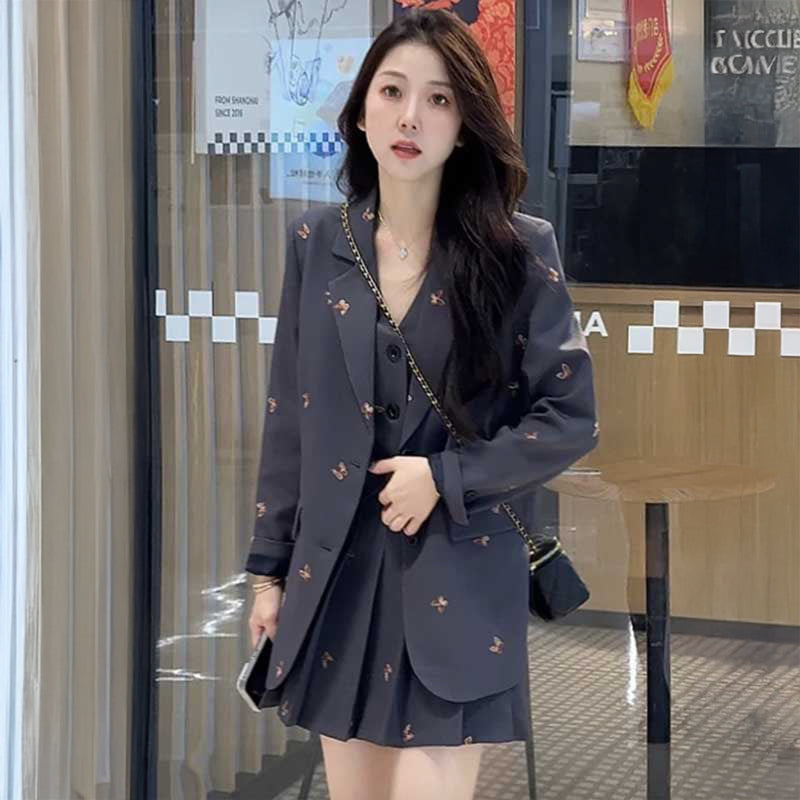 刺繍入りアンサンブル