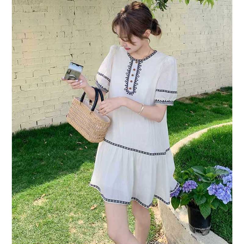【極美品】ELISA ホワイトワンピース506 刺繍ホワイトワンピース（白）春/夏 初夏の風に映えるホワイトワンピ