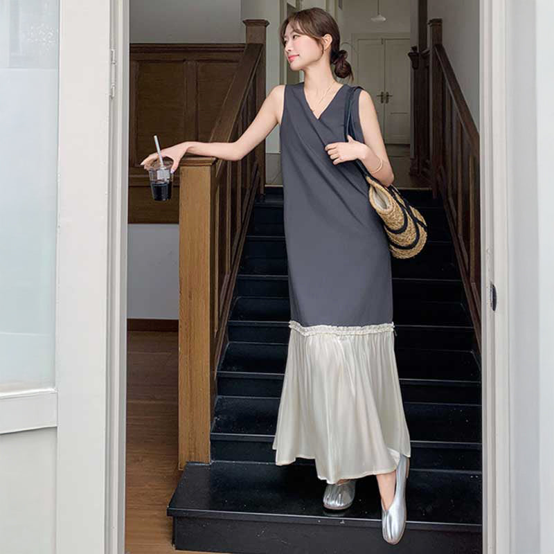 裾フレアノースリーブワンピース