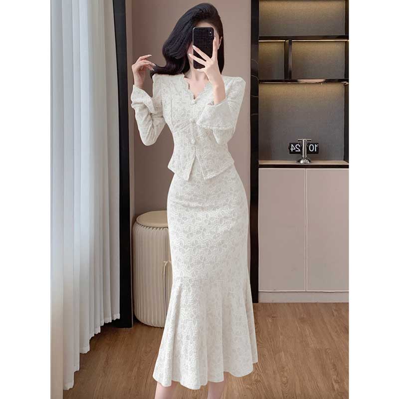 【美品.新品】Noble ツィードVネック トップス マーメイドスカート セット 美品.新品】Noble ツィードVネック トップス マーメイドスカート