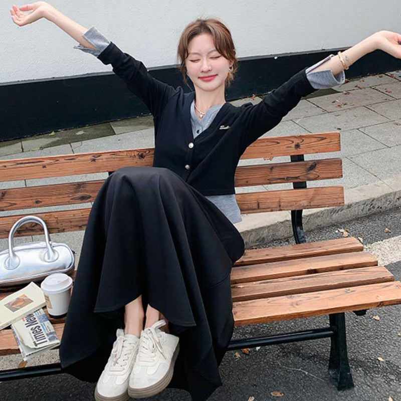 レイヤード風ショートカーディガン×フレアロングスカート