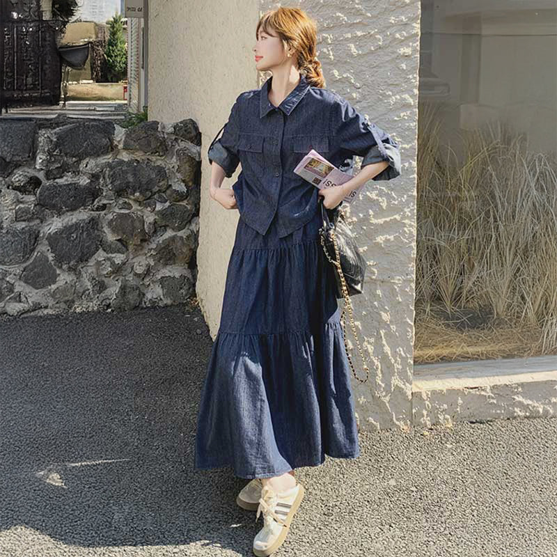 デニムシャツ×ティアードロングスカート