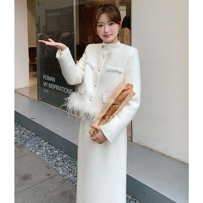 ファー付きノーカラージャケット×ロングスカート（白）秋/冬