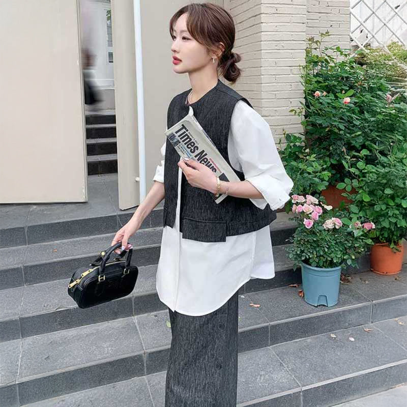 レイヤード風ブラウス×ワイドクロップドパンツ