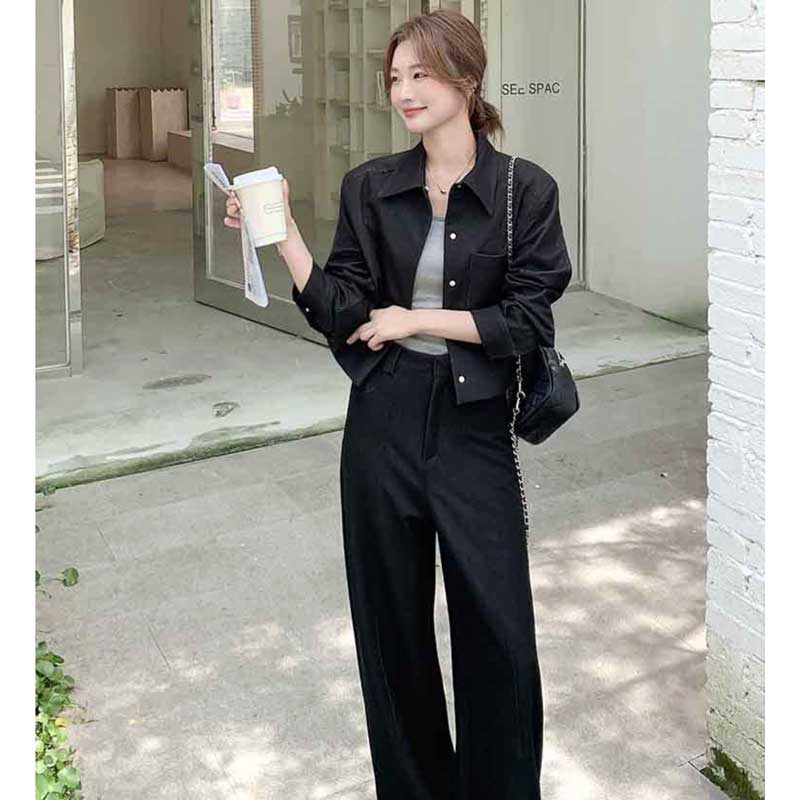 ショート丈ジャケット×ハイウエストパンツ（黒）秋/冬 美脚効果抜群の