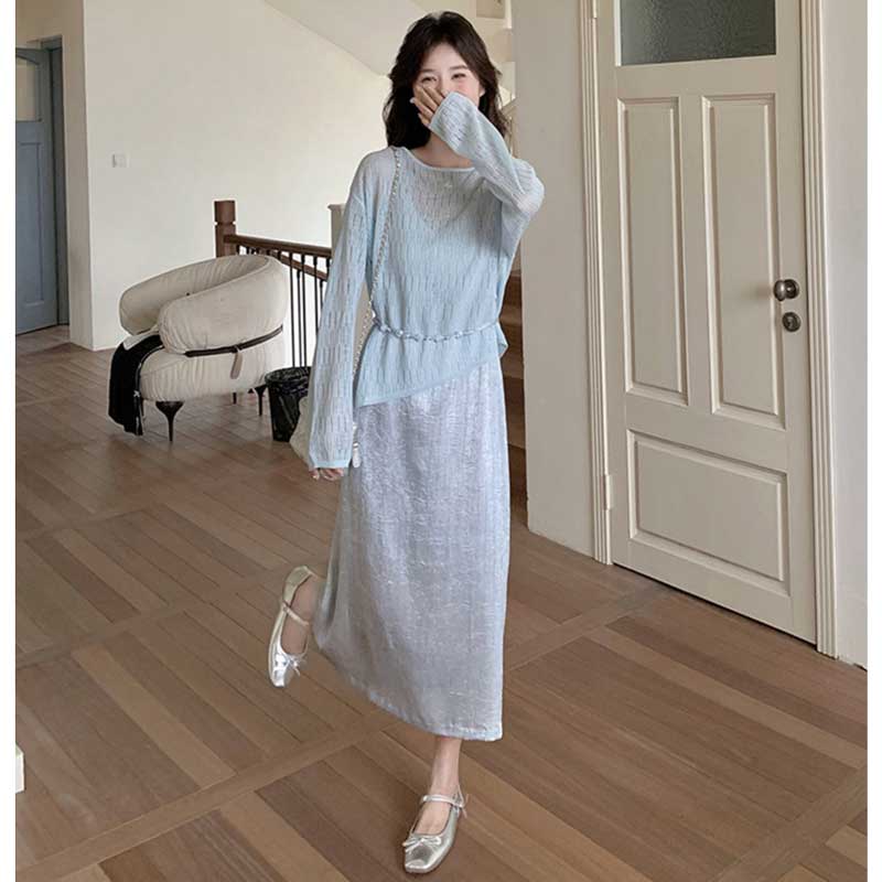 シアーニット×シャイニーキャミワンピース