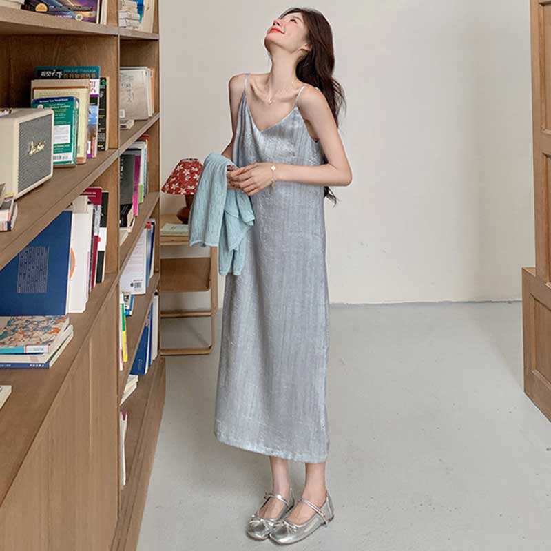 シアーニット×シャイニーキャミワンピース