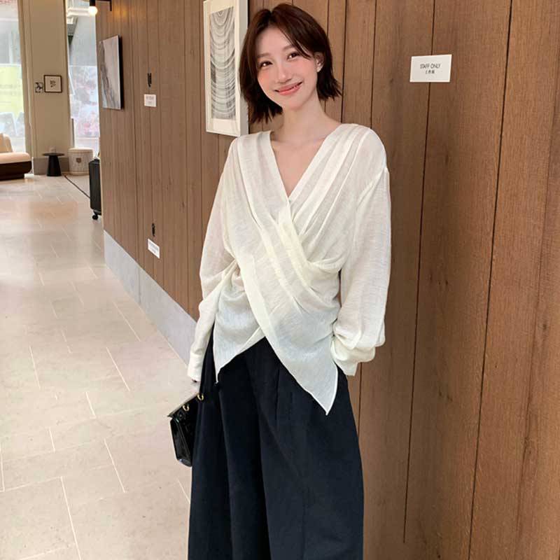 クロスドレープVネックブラウス