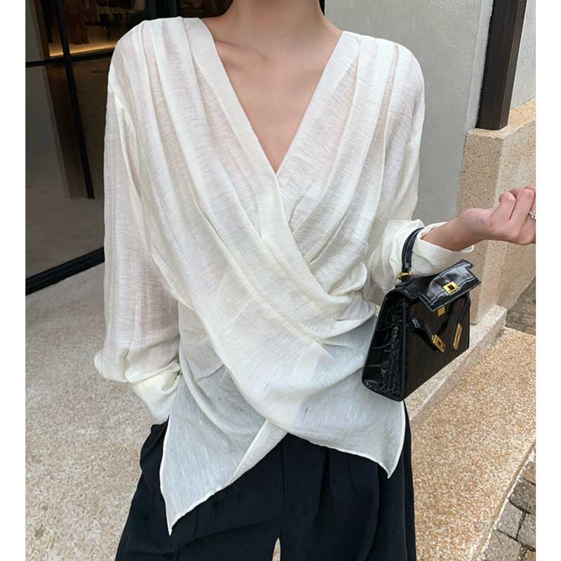 クロスドレープVネックブラウス