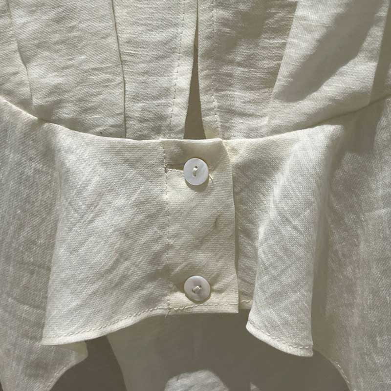 クロスドレープVネックブラウス