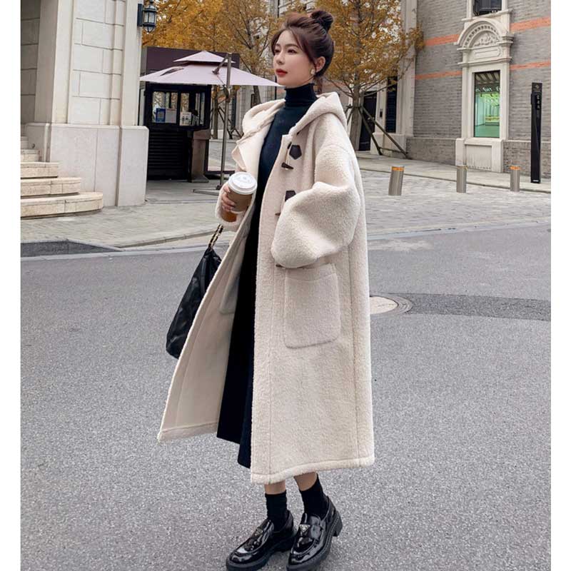 ボアロングダッフルコート（白）秋/冬 暖かさと可愛らしさを両立