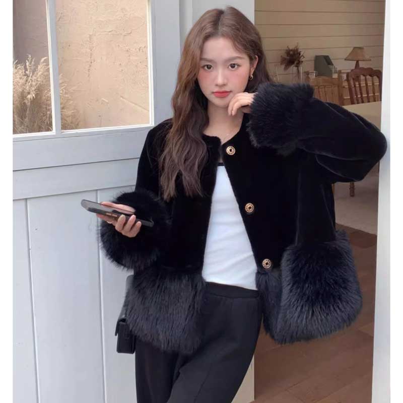 ファー切り替えノーカラーコート（黒）秋/冬 遊び心あるショートコート