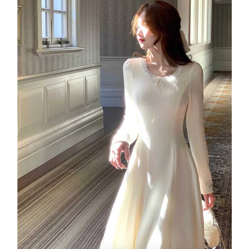 レーストリムフレアニットワンピース