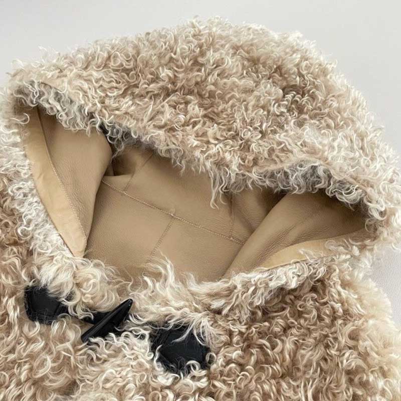 カーリーファーコート