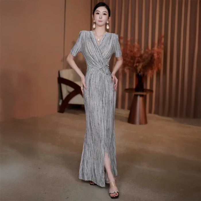 グレー プリーツラップデザインワンピース