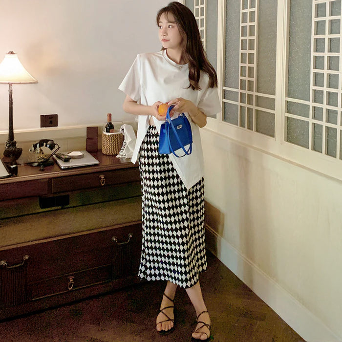 スリットロングTシャツ×ダイヤ柄ナロースカート(2colors)