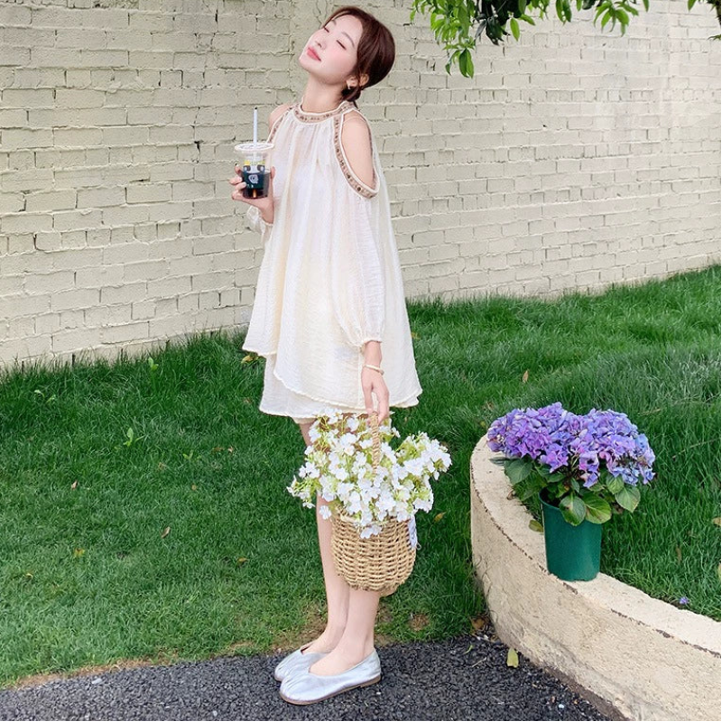 コードステッチトップス×ショートパンツ