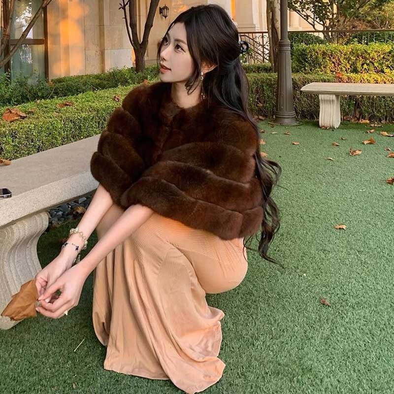 ダークブラウンファーケープ