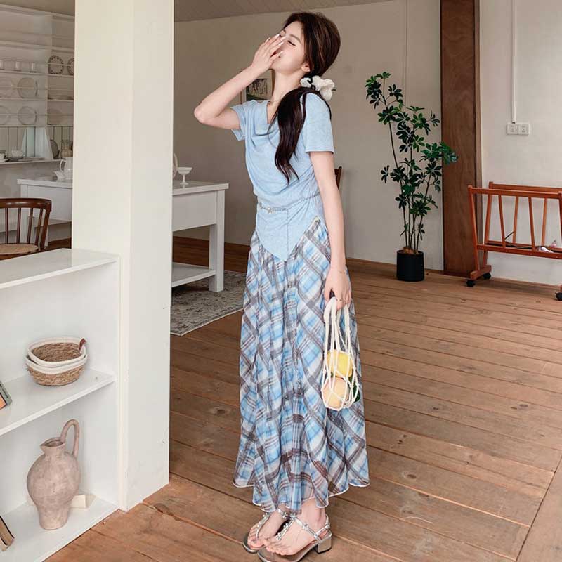 アシンメトリーカットソー×チェックロングスカート