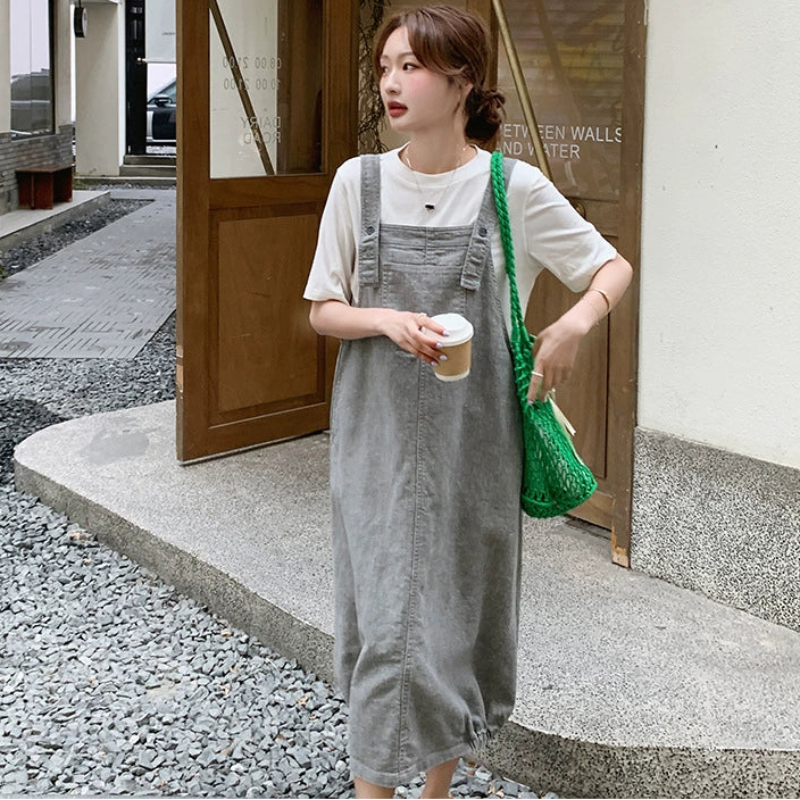 ナチュラルTシャツ×サロペットスカートセットアップ