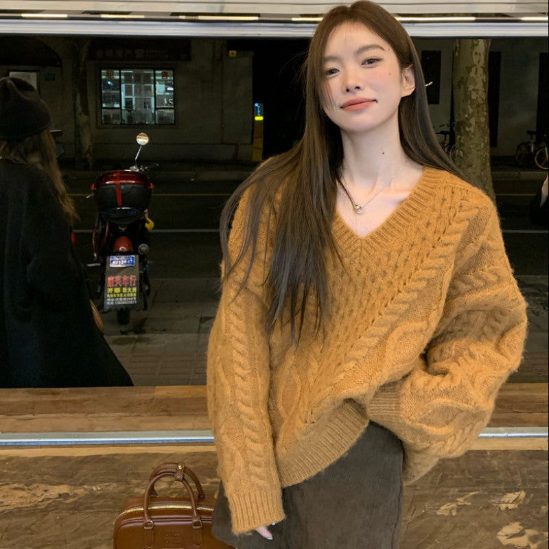 オーバーサイズVネックケーブルニット