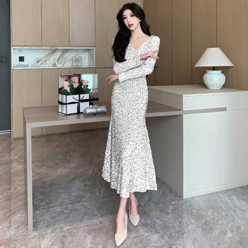 スパンコールフレアワンピース(5colors)（ピンク・白・黒・金・赤