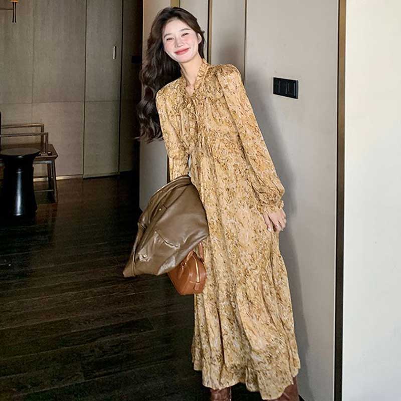 小花柄ティアードワンピース