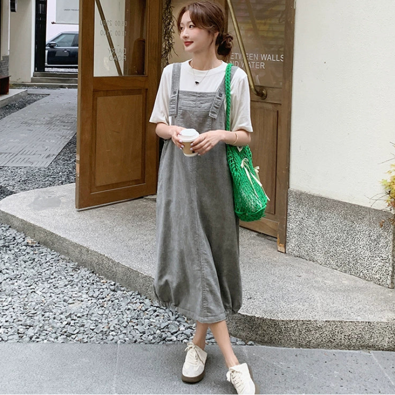 ナチュラルTシャツ×サロペットスカートセットアップ