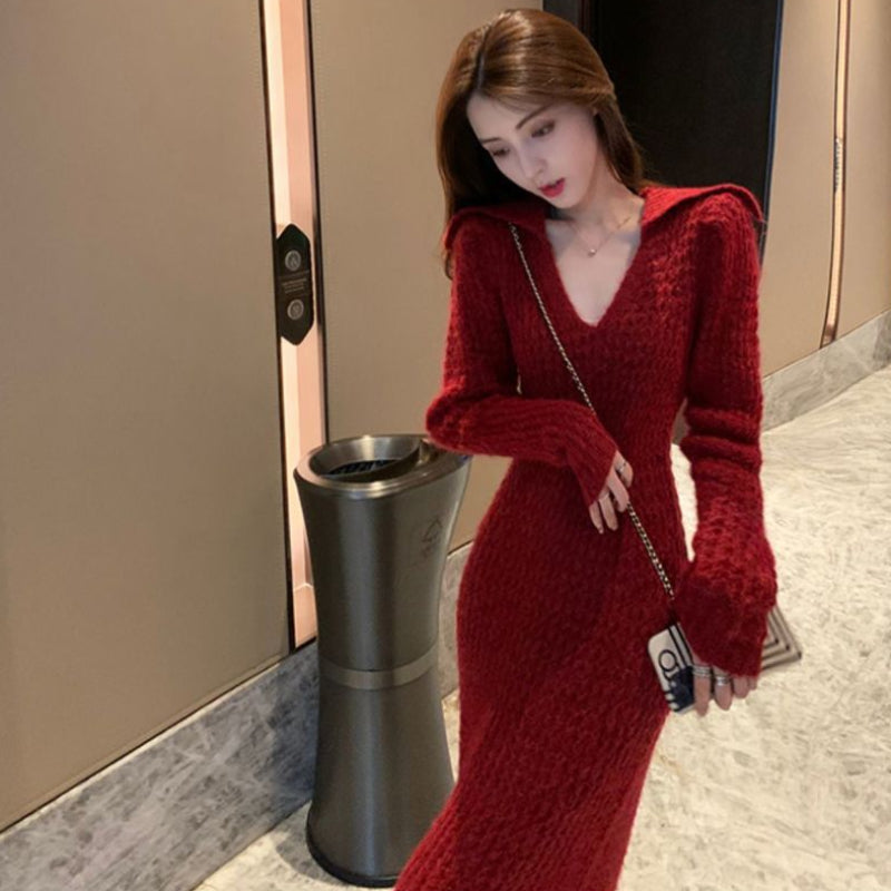 レッドカラースリムニットワンピース