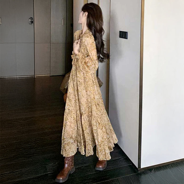 小花柄ティアードワンピース