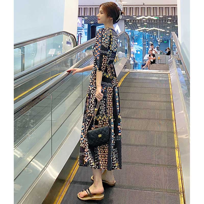 パッチワーク風 Vネック花柄ワンピース