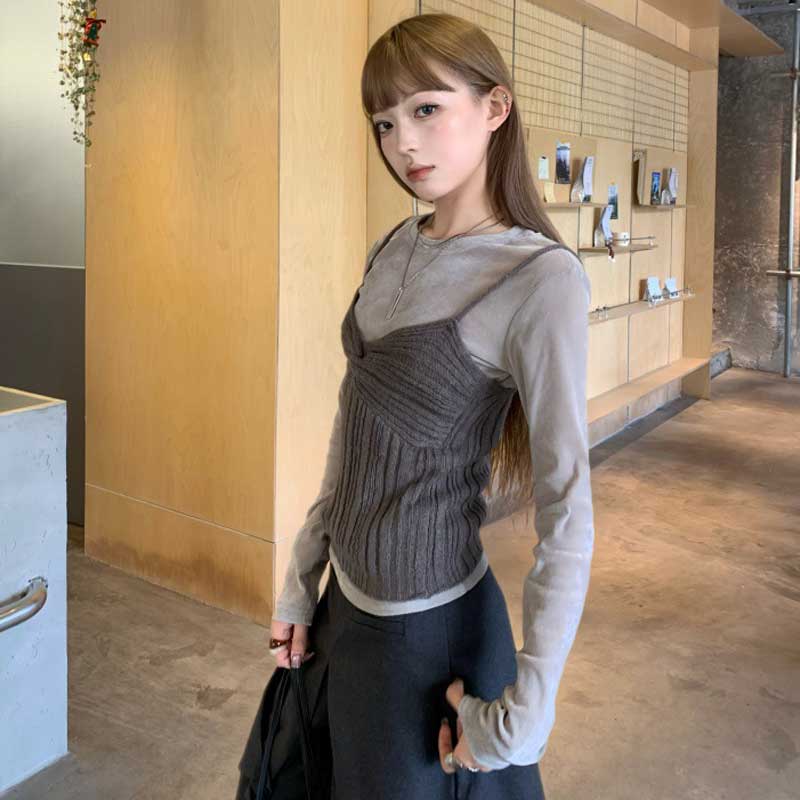 レイヤードキャミトップス×スカパンコーデ