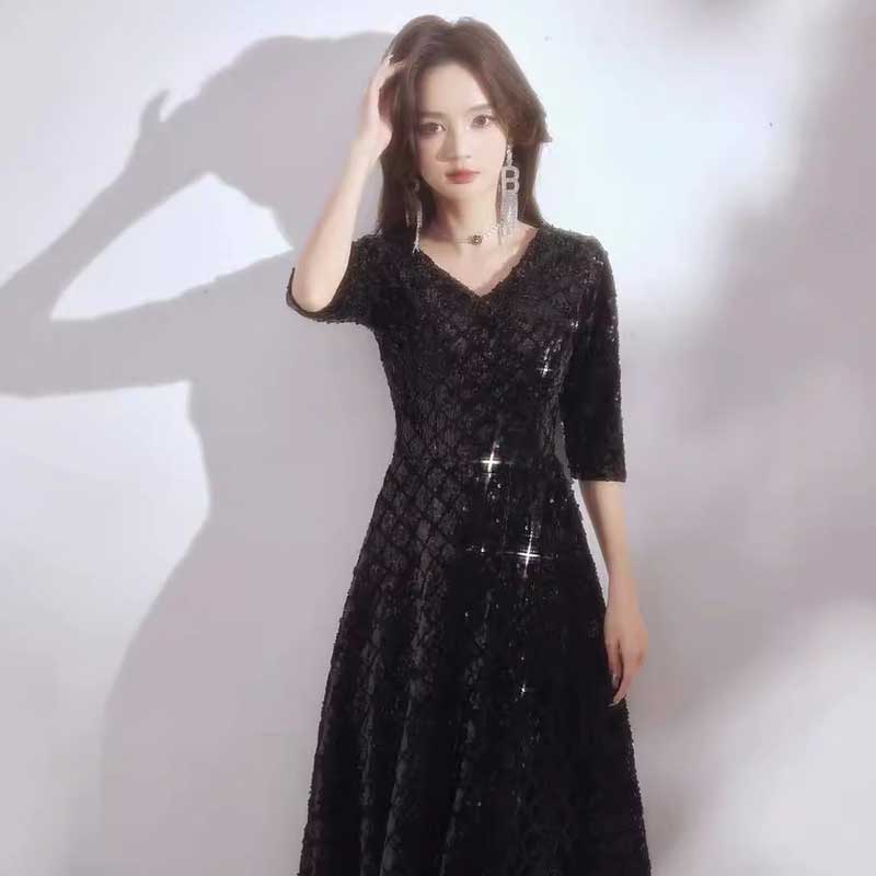 グリッターダイヤモンドロングドレス（黒）圧倒的存在感を放つ