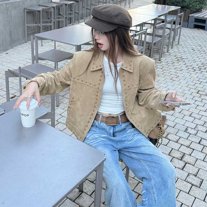 スタッズスエードジャケット（ベージュ）秋/冬 スタッズでハードに