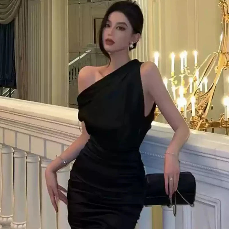 ワンショルダーブラックミニドレス(黒) 秋/冬 ラグジュアリーな ワンショルダーブラックミニドレス(黒) 秋/冬 ラグジュアリーな