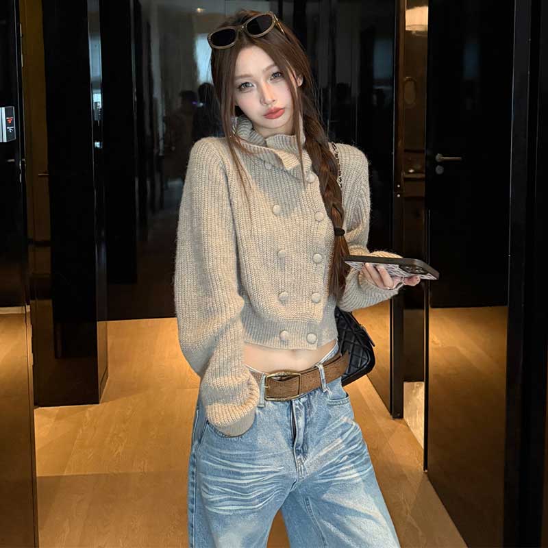 ハイネッククロップドニット