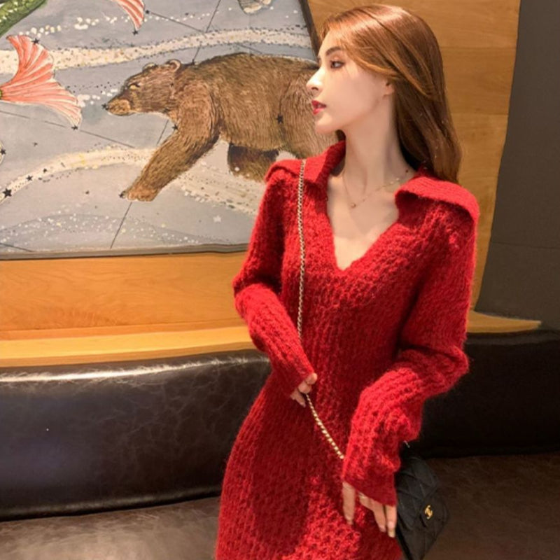 レッドカラースリムニットワンピース