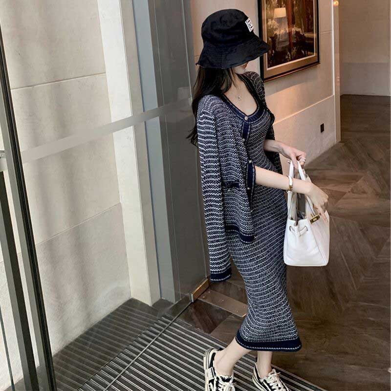 ボーダーニットジャケット×ノースリーブワンピース