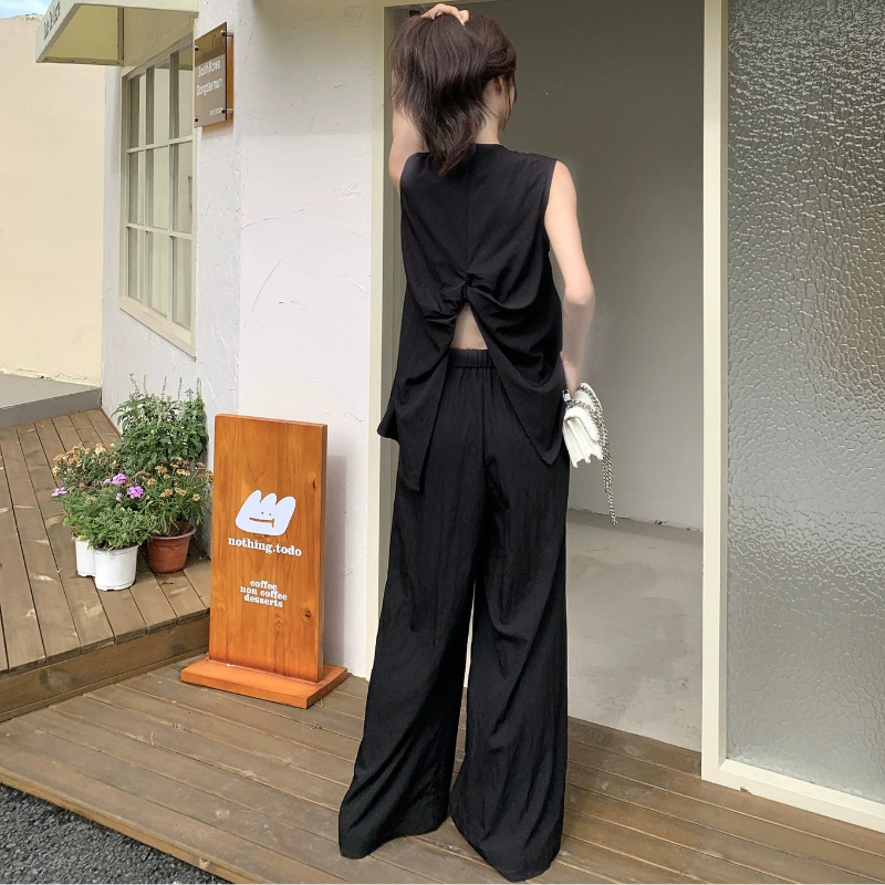 バックデザインベスト×ワイドパンツセット