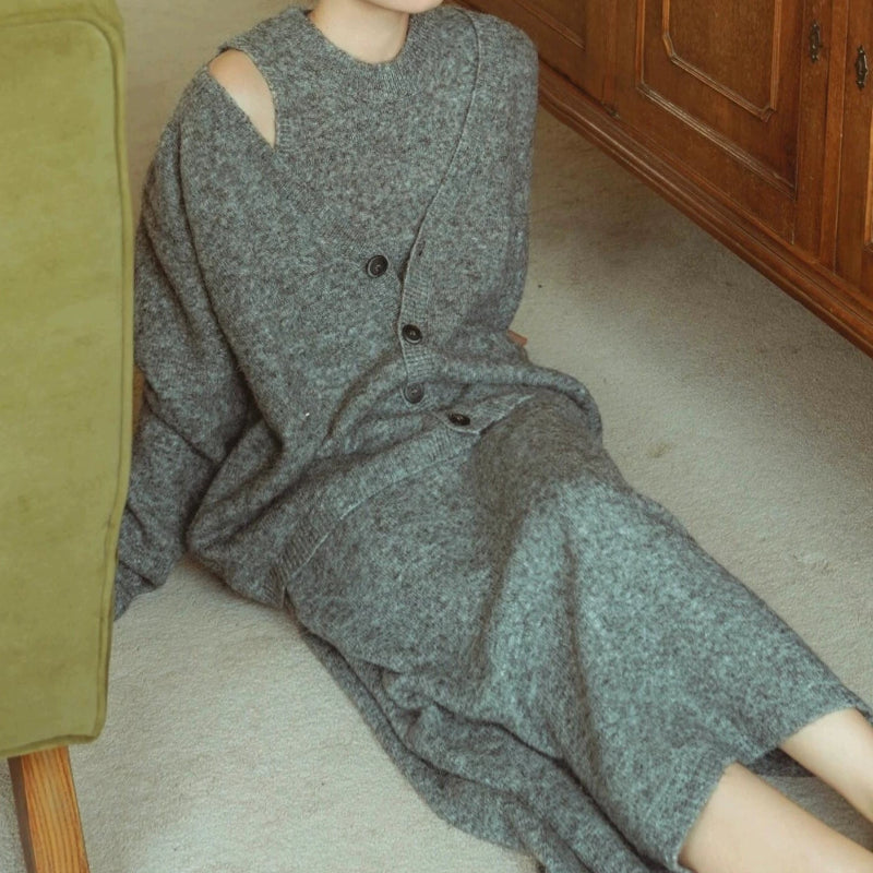 Vネックカーディガン×ニットワンピースセット