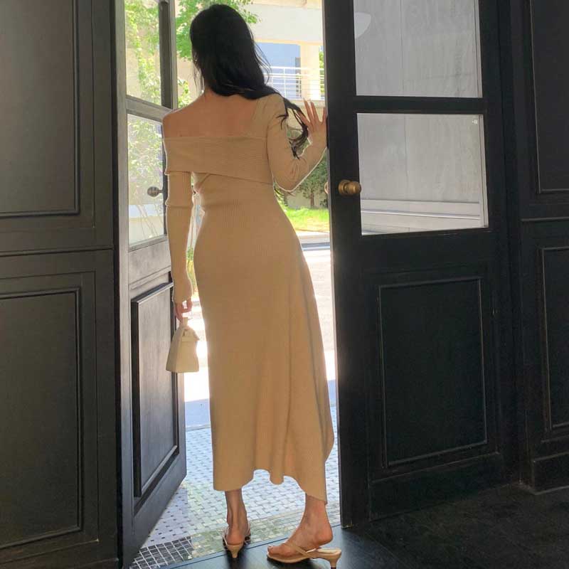 オフショルダーリブニットワンピース