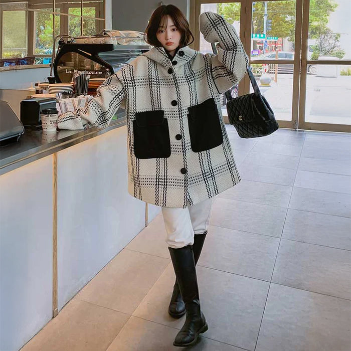 モノトーンチェックミドルコート