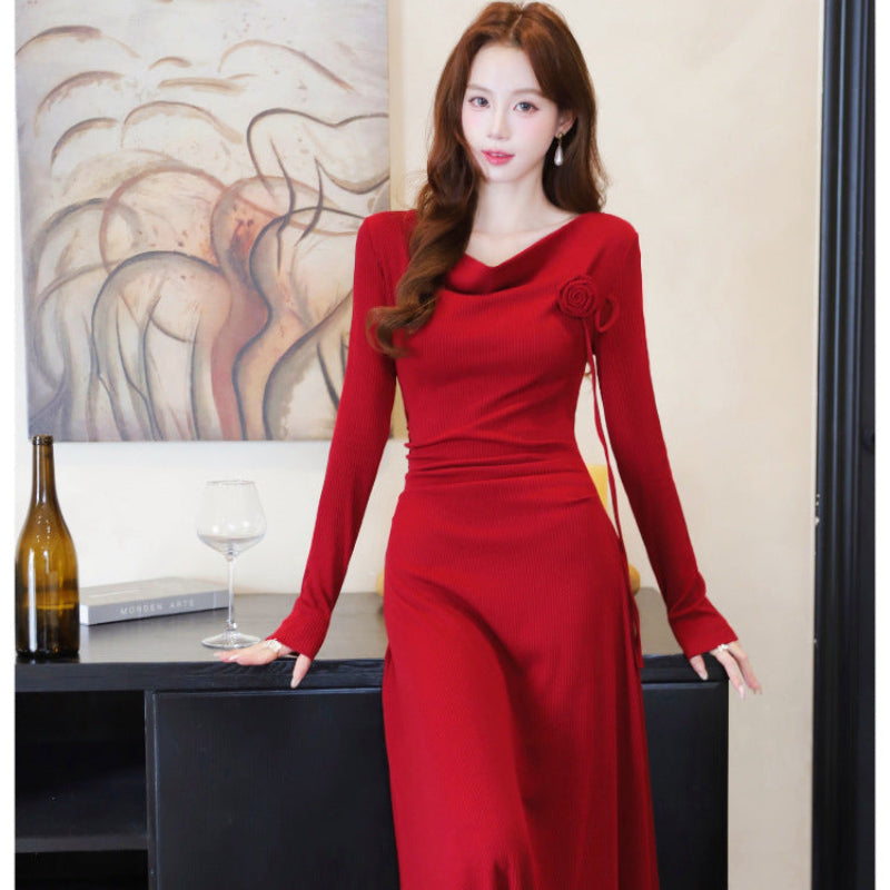 ローズモチーフダークレッドフレアドレス