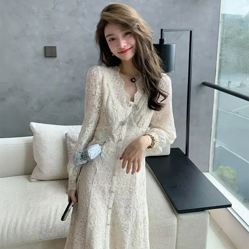 Aラインレース刺繍ワンピース