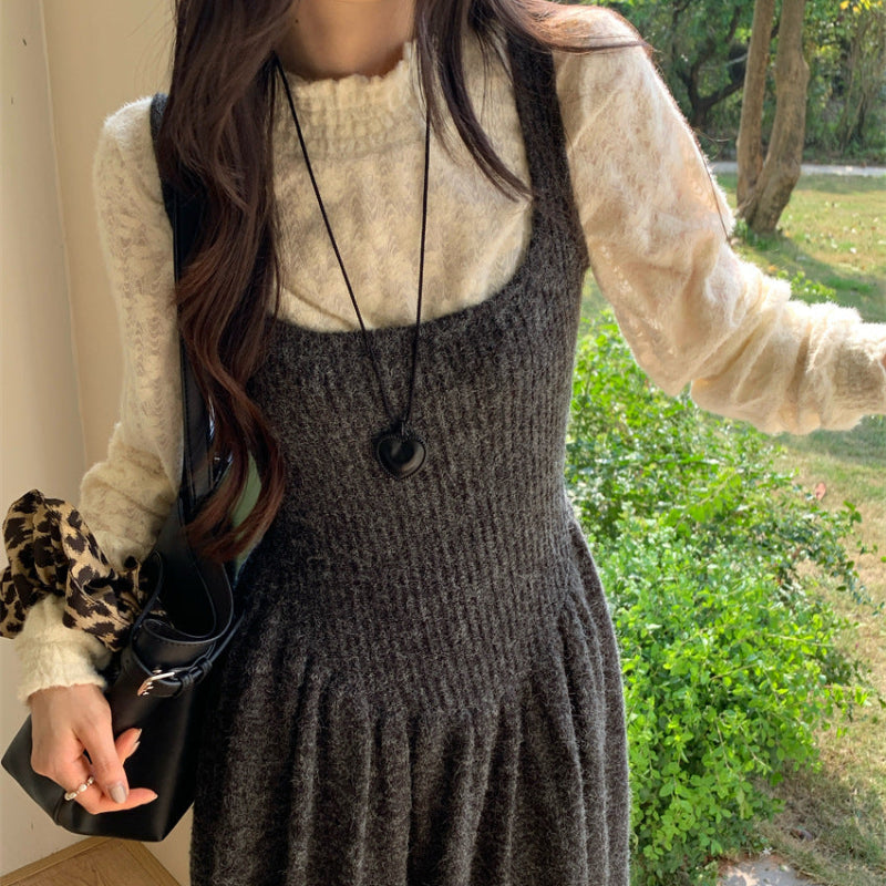 ハイネックカットソー×ニットワンピース