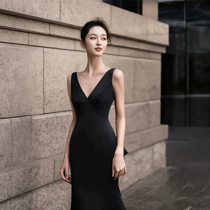 Vネックバックリボンロングトレーンドレス